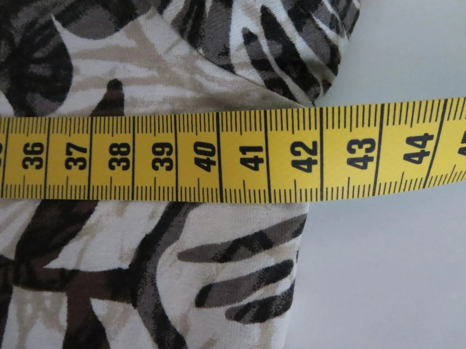 Tunique fleurie élégante avec ceinture intégrée – Taille M 38/40 – photo 5